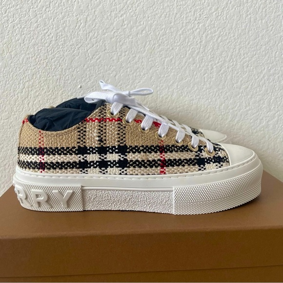 Burberry Shoes - NEW Burberry Jack Check Low-Top Sneakers Sz38